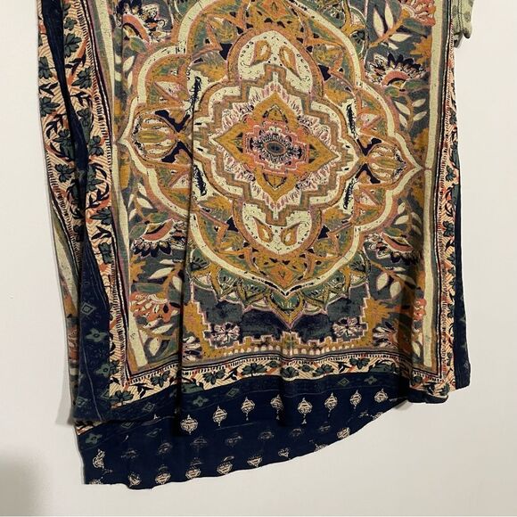 Super Soft Essential Boho Short Sleeve Scoop Neckline Graphic Tee Small - Picture 4 of 9